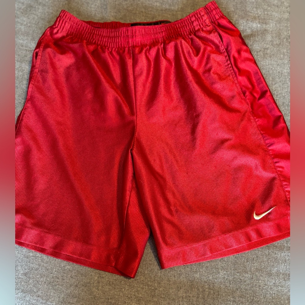Nike Vintage Men's Basketball Shorts- Cherry Red, size L